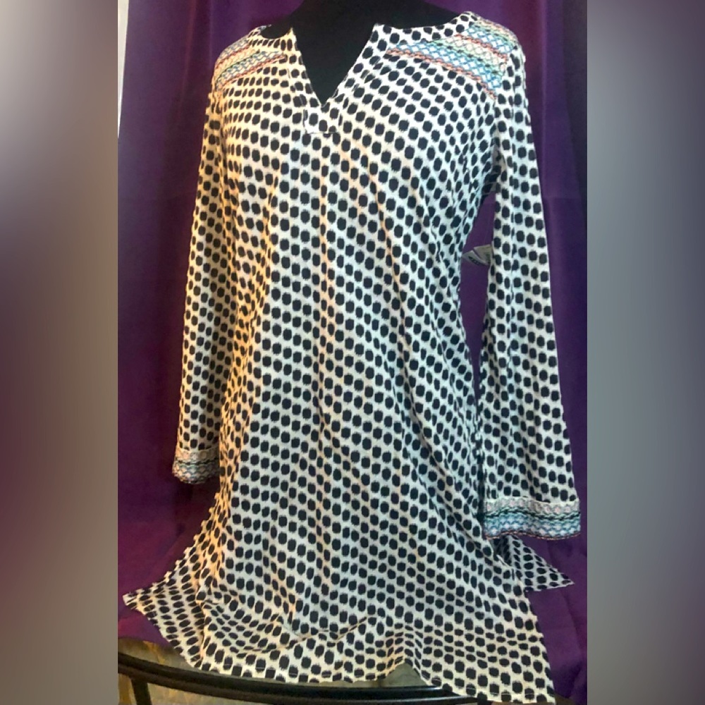 Shirt dress! Small but will fit medium!